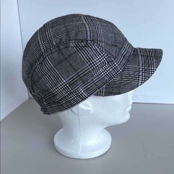 Barts Black and White Plaid Hat - Picture 4 of 16